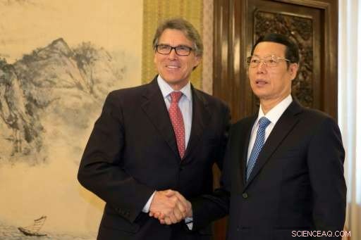 China Champions Climate Action, Extends Support to California