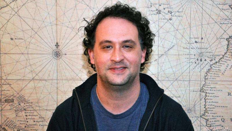 Satellite Analysis Reveals Daily Lightning Peak Pattern