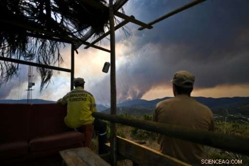 Portugal Forest Fire Continues as First Victims Are Buried