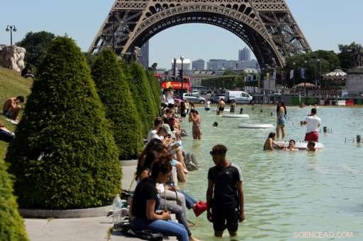 Europe Faces Record Heatwave, From London to Siberia