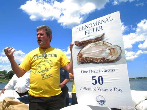 Oyster Wranglers Monitor Rivers to Find Healthy Shellfish Populations