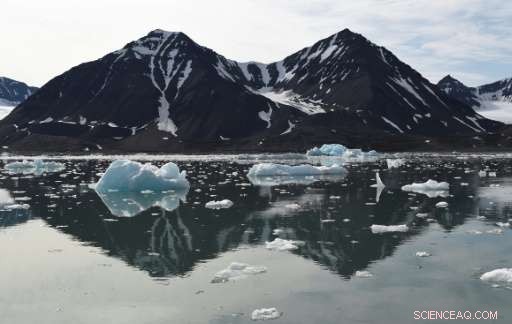 EU-Norway Crab Row May Escalate Oil Tensions in the Arctic