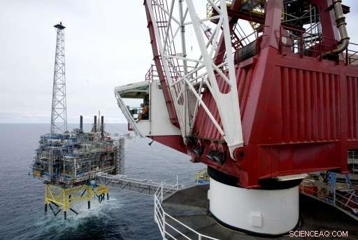 EU-Norway Crab Row May Escalate Oil Tensions in the Arctic