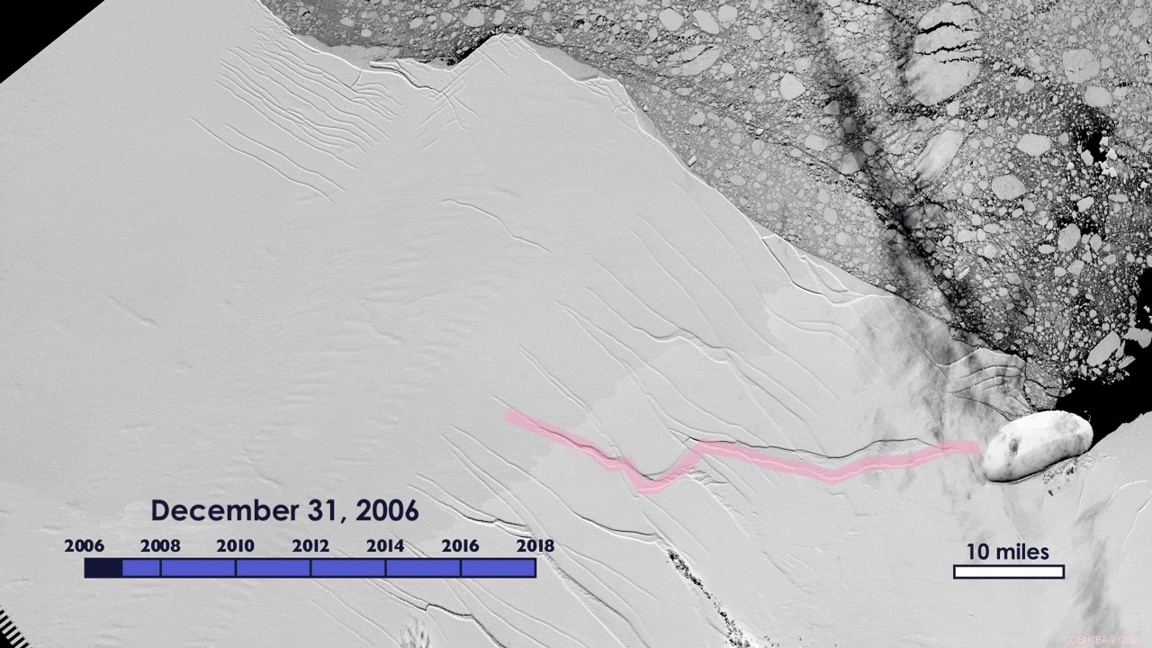 Massive Antarctic Iceberg Detaches, Weighing a Trillion Tonnes