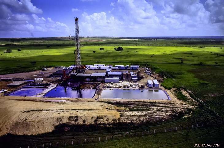 Long-Term Water Contamination Risks from Treated Hydraulic Fracturing Wastewater