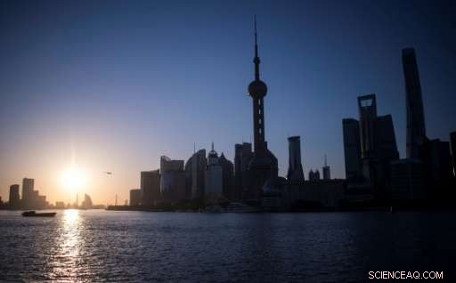 Shanghai Hits Record 40.9°C: Unprecedented Heatwave Sweeps China