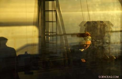 Midnight Sun in the Arctic: Stunning Photographic Expedition