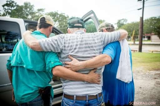 Texas Residents Reject Evacuation Orders, Weather Storms at Home