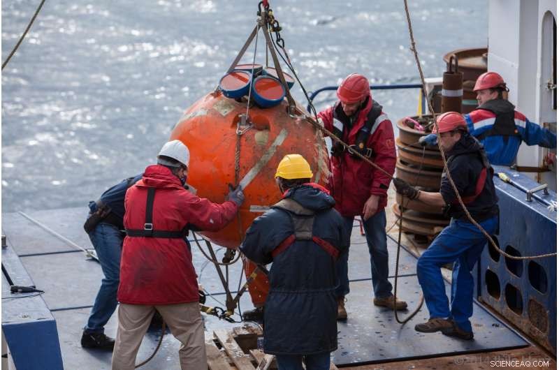 Scientists Detect Record Oxygen Uptake in Labrador Sea, Signifying Deep Ocean Dynamics
