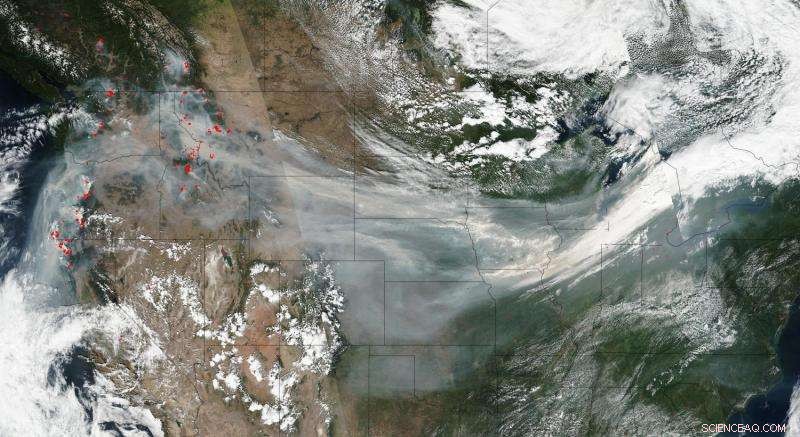 Wildfire Smoke Drifts Across the U.S. via Jet Stream, Impacting Air Quality Nationwide