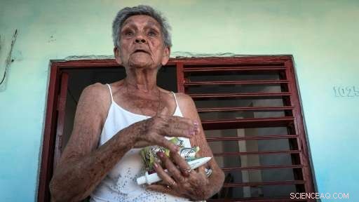 Cubans Show Ingenuity and Solidarity as They Prepare for Hurricane Irma