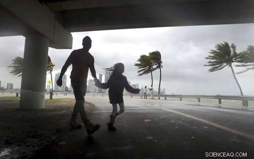 Hurricane Irma Set to Pass Tampa: Updated Forecasts Warn of Storm Impact