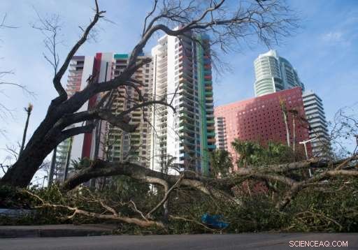 Hurricane Irma Weakens; 6.2 Million Floridians Without Power