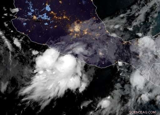 Hurricane Max Looms Over Earthquake‑Damaged SW Mexico
