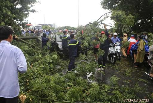 Central Vietnam Hit Hard by Typhoon Doksuri, 4 Fatalities Reported
