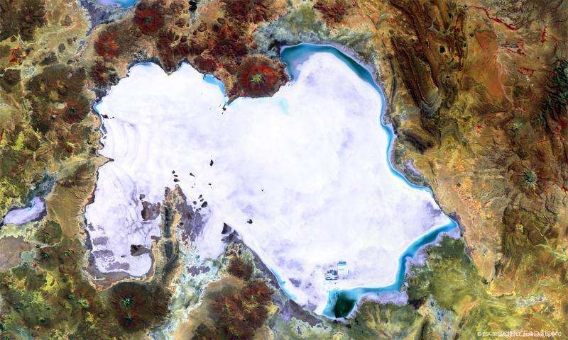 Proba-V Satellite Captures Bolivia s Salar de Uyuni, the World s Largest Salt Plain