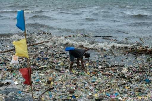 Major Western Brands Exacerbate Philippine Ocean Pollution with Cheap Plastic Packaging, According to New Report