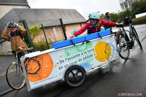 Nantes’ Eco-Cyclists Gain UN Spotlight for Sustainable Food Waste Collection