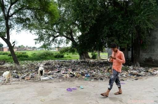 Massive Waste Crisis Plagues India s Dirtiest City