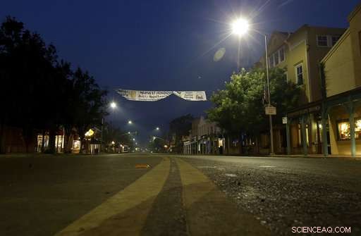 Emergency Alert Systems Under Scrutiny After Recent Wildfire Tragedies