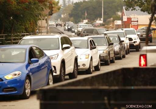 Emergency Alert Systems Under Scrutiny After Recent Wildfire Tragedies