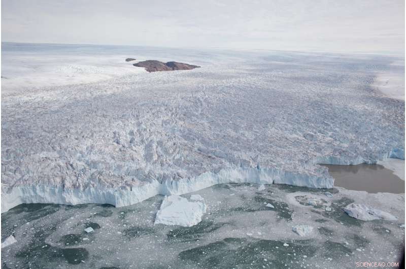 Jakobshavn Ice Stream Retreats Amid Cold Climate in Greenland