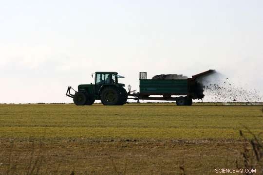 Cutting Manure and Fertilizer Use Lowers Fine Airborne Particles