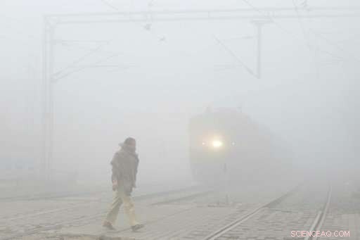 Massive School Closures in India and Pakistan Due to Severe Smog