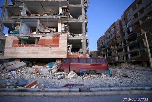 Over 400 Killed in 7.3‑Magnitude Iran‑Iraq Border Earthquake – Latest Update