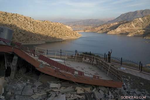 Over 400 Killed in 7.3‑Magnitude Iran‑Iraq Border Earthquake – Latest Update