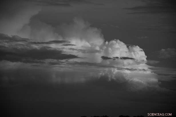 New Study Warns Against Artificial Planet Cooling: Risks to Storm‑Prone and Drought Regions