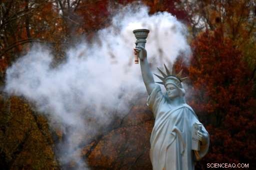 UN Climate Negotiations End with U.S. Firm on Fossil Fuels