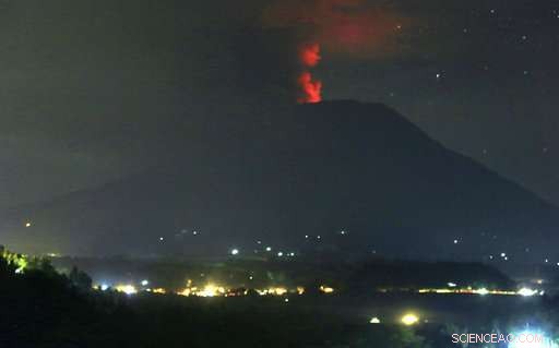 Bali Volcano Eruption Sends Ash Over Resorts, Forces Lombok Airport Closure
