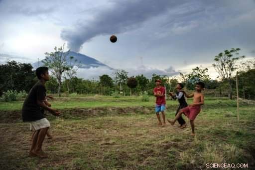 Bali Volcano Threatens Wedding Dreams and Tourism Economy