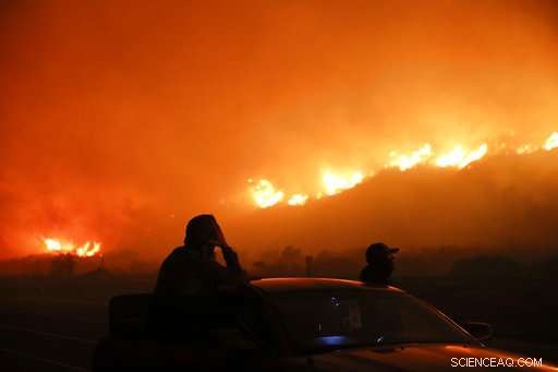California Faces Unprecedented Wildfire Threat Amid Record-High Winds (Update)
