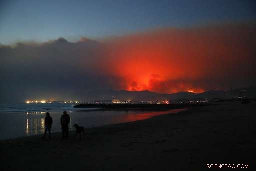 California Faces Unprecedented Wildfire Threat Amid Record-High Winds (Update)