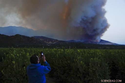 California Wildfire Rips Through Retirement Park, Destroying Mobile Homes