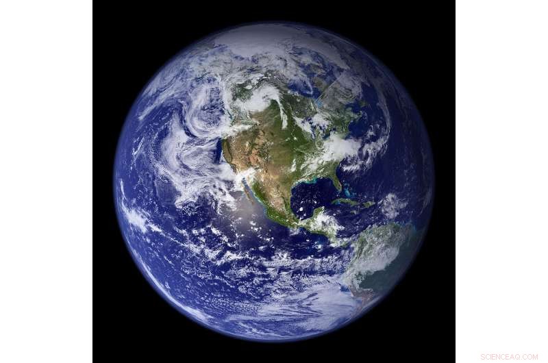 Scientists Record Earth s Resonant Hum Beneath the Ocean Floor