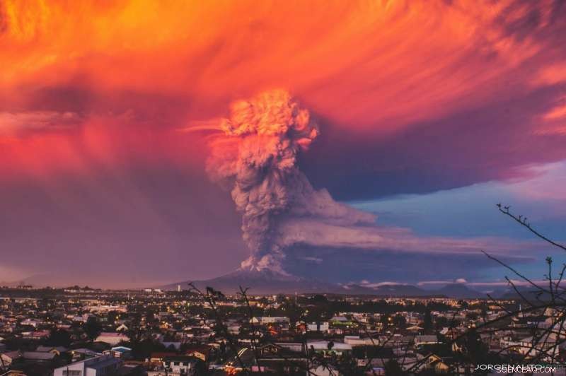 How Magma Chemistry Sets the Explosive Power of Volcanoes