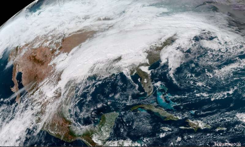 Satellite Monitors U.S. Holiday Travel Weather