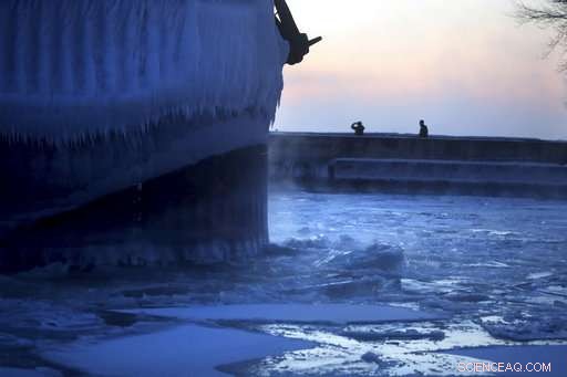 Record Cold Hits Midwest as 2018 Begins