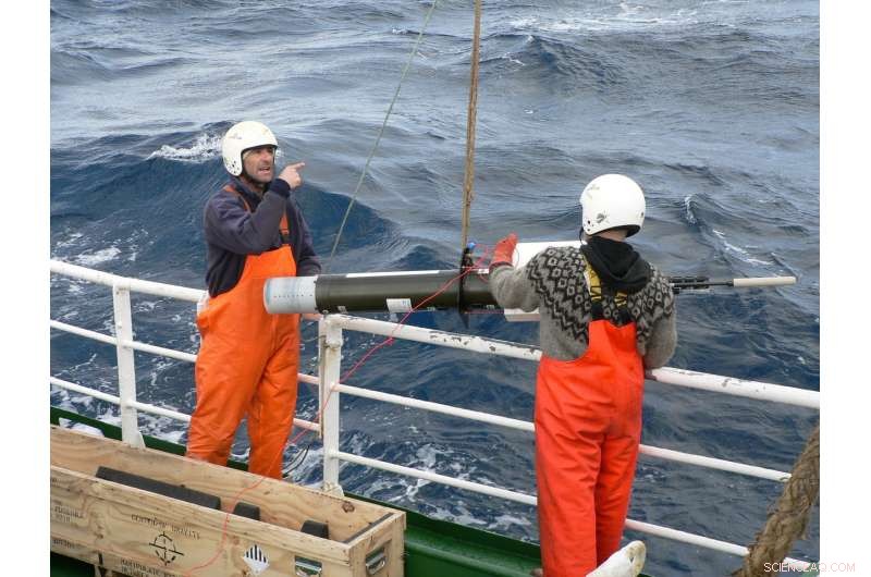 Robots Enhance Insight into Phytoplankton Blooms