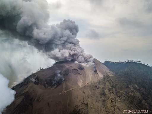Kadovar Island Volcano Erupts, Sending Ash and Steam into the South Pacific Sky