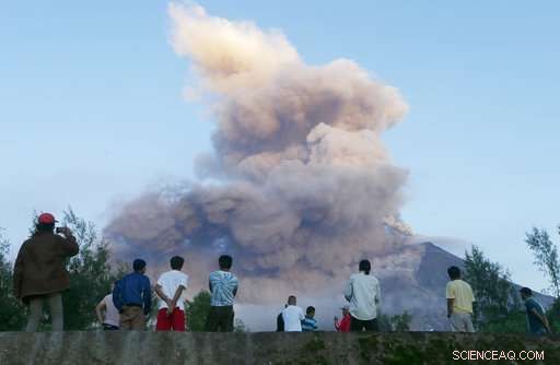 Philippines Prepares for Extended Crisis as Mayon Volcano Erupts