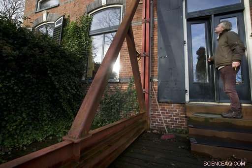 Man‑Made Quakes Push Dutch to Transition Away from Gas