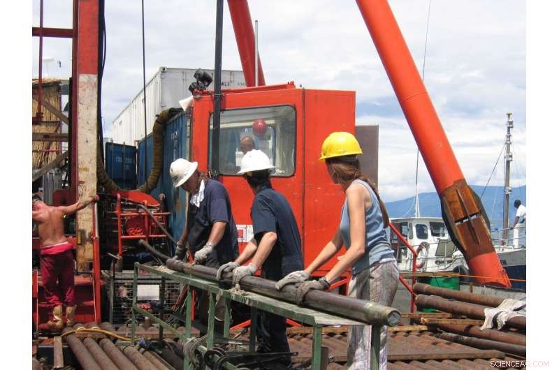 Toba Eruption Did Not Trigger Volcanic Winter in East Africa