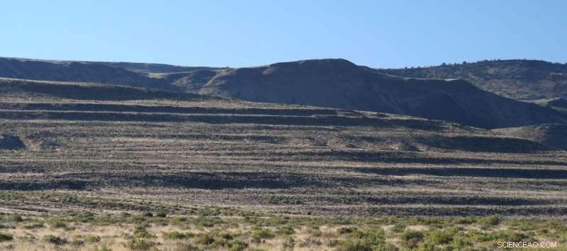 Hidden Fossil Lakes of the American West: Tracing the Desert s Lost Waterways