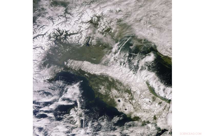 Snowbound Italy: Stunning Winter Storm Captured by Copernicus Sentinel