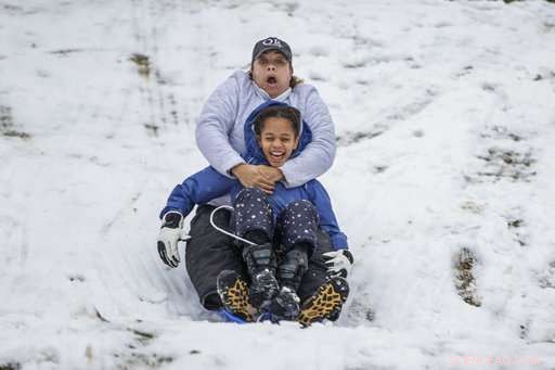 Northeast Faces New Snowstorm, Power Outages Threaten Communities