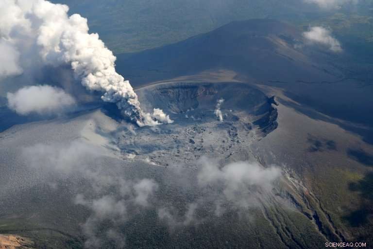 Japan s Shinmoedake Volcano Sends Ash Plumes Thousands of Meters into the Air